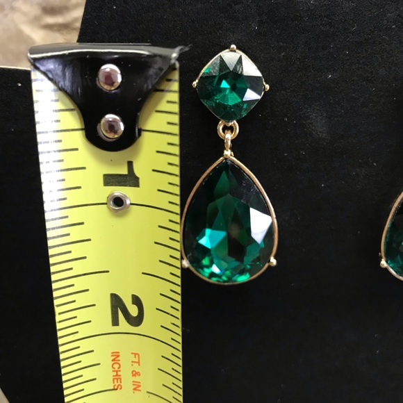 🆕 Anna & Ava Emerald Colored Tear Drop Earring - Picture 5 of 5